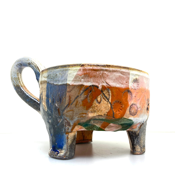 Footed soup bowl