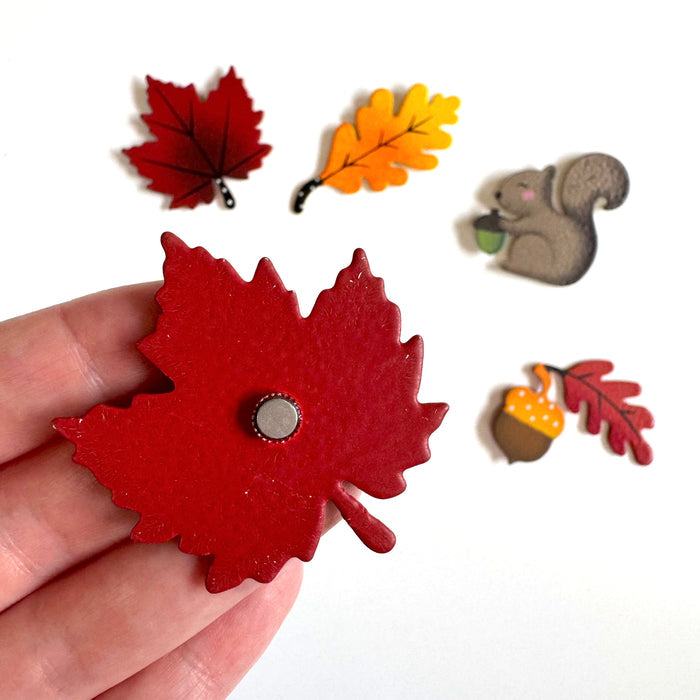 Maple Leaf Magnet Red