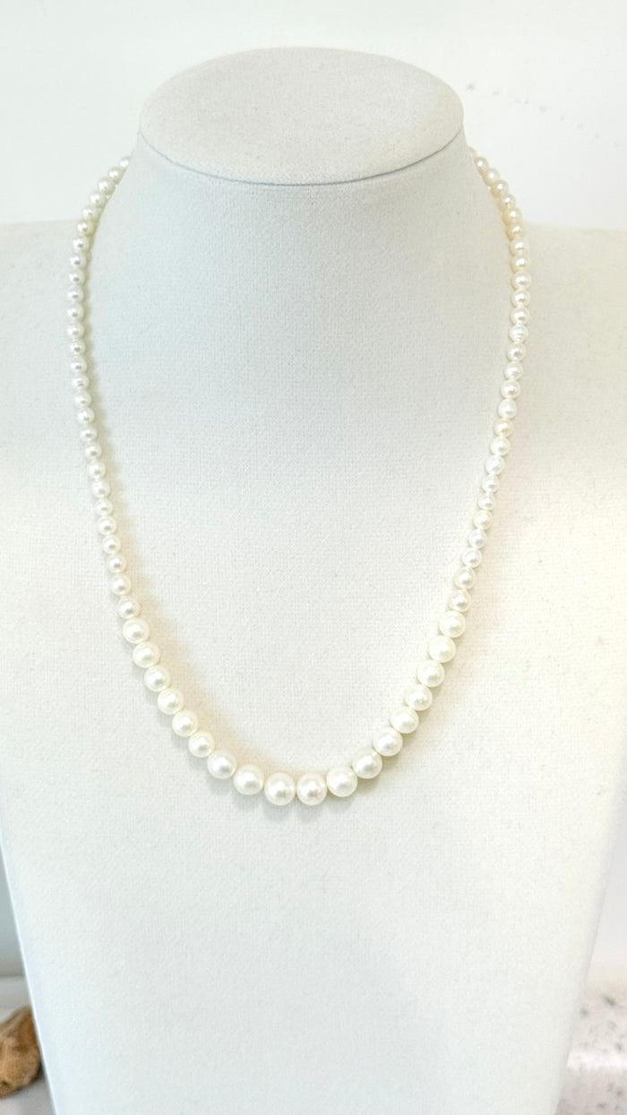 GRACE white pearl strand