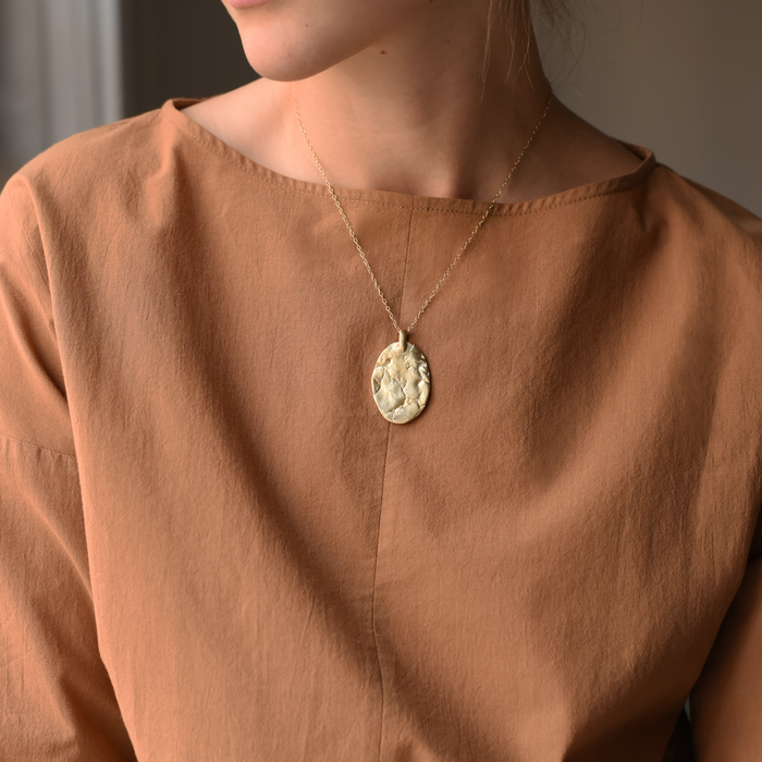 8.6.4 Design NL-H-21 Brass Oval Pendant Necklace