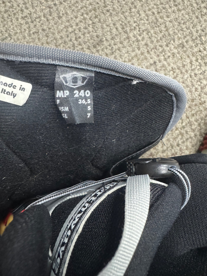Used Northwave Size 5 Snowboard Boot