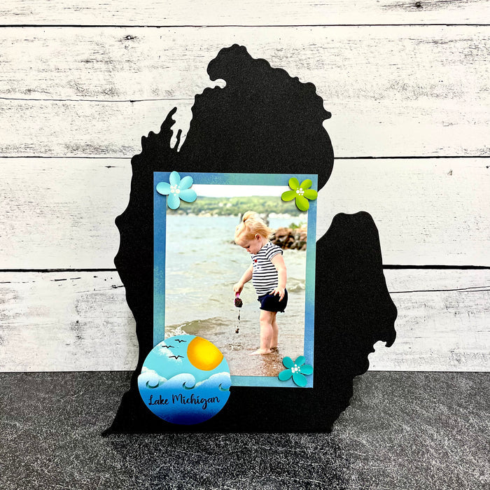 Michigan Easel, 11" high