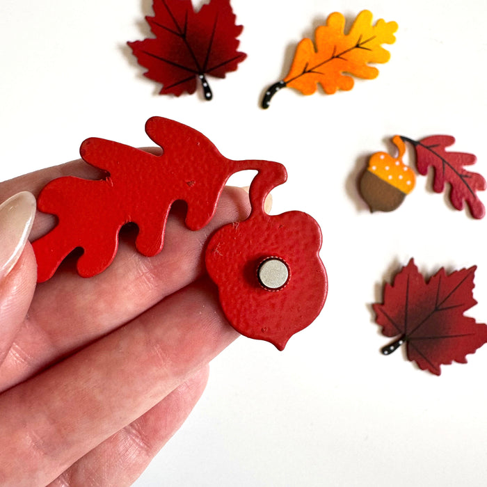 Acorn w/ Oak Leaf Magnet