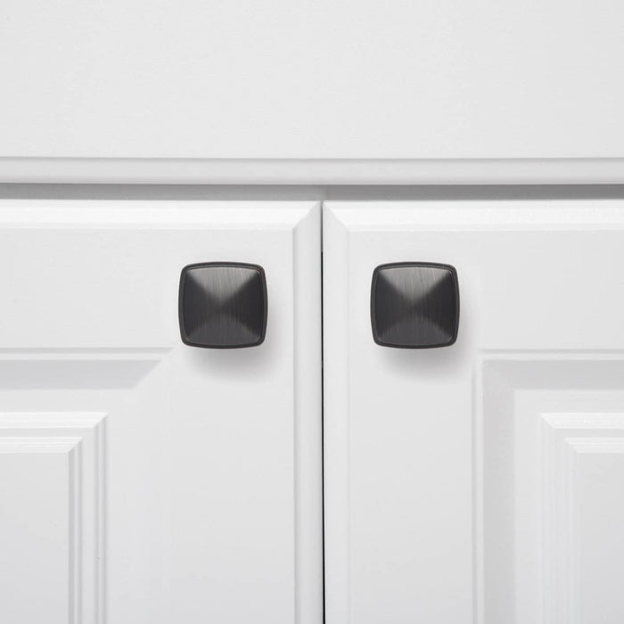 AmazonBasics Traditional Square Cabinet Knob 1.25in Diameter Oil Rubbed Bronze 10Pack