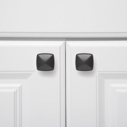 AmazonBasics Traditional Square Cabinet Knob 1.25in Diameter Oil Rubbed Bronze 10Pack
