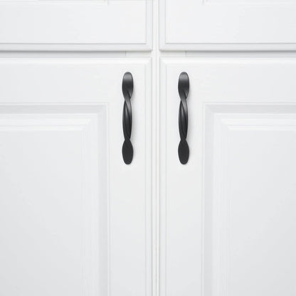 AmazonBasics Twisted Cabinet Handle 4.5in Length 3in Hole Center Flat Black 10Pack