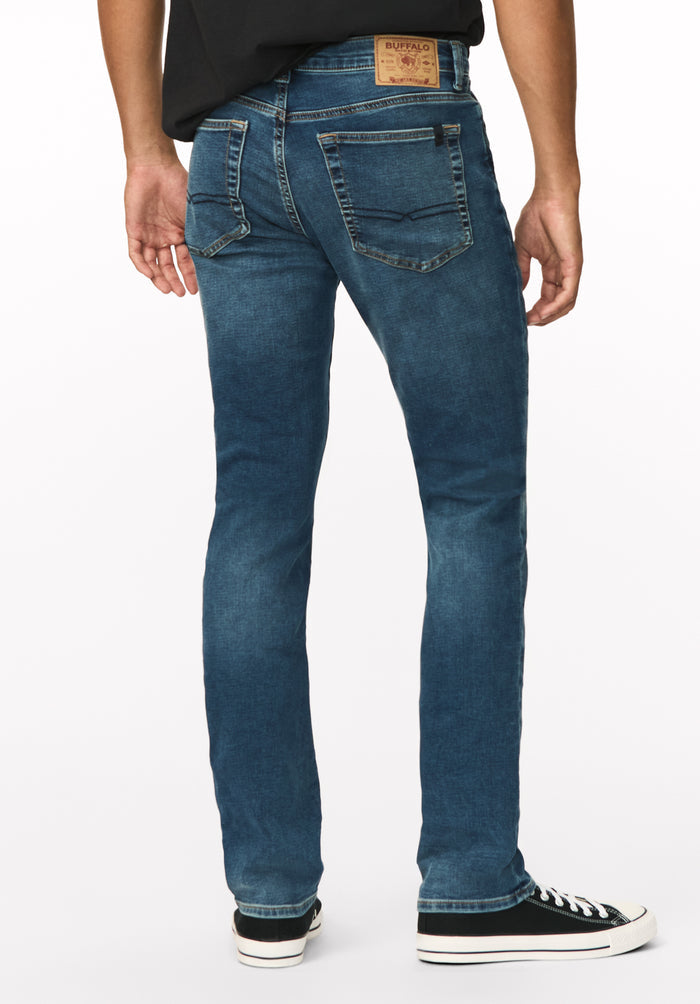 Ash Men's Slim Freedom Flex Jeans, Authentic Wash - BM26017