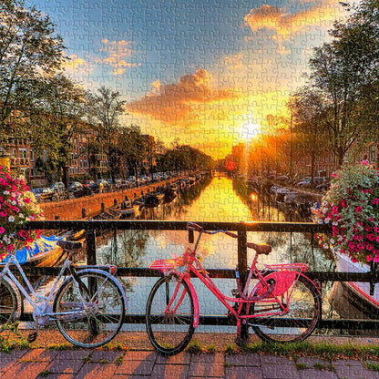 Bicycles, bridges, and blooming streets — discover the everyday beauty of Holland’s cityscape.