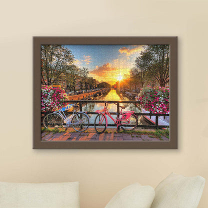 Bicycles, bridges, and blooming streets — discover the everyday beauty of Holland’s cityscape.