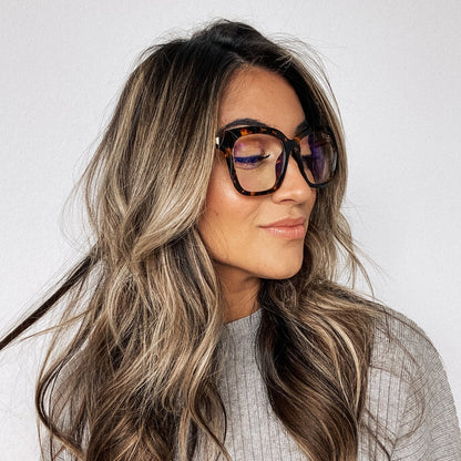 customer content - madisonquinnblog wearing diff eyewear bella square prescription glasses with a tortoise frame front view