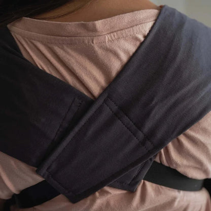This effortless hybrid baby carrier is an ideal choice for all parents looking for a simple and convenient carrier for babies from birth to 18 months (7-35 lb or 3.2-16 kg)! Charcoal