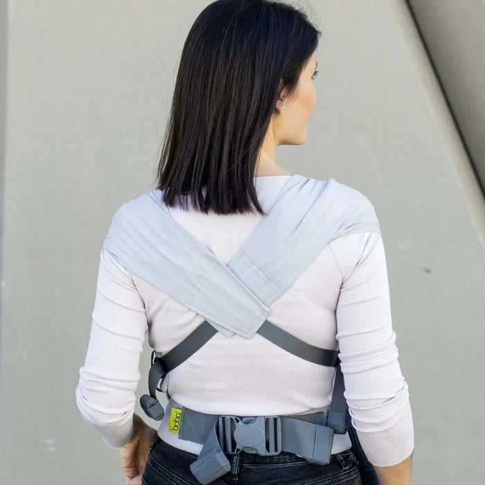 This effortless hybrid baby carrier is an ideal choice for all parents looking for a simple and convenient carrier for babies from birth to 18 months (7-35 lb or 3.2-16 kg)! Gray