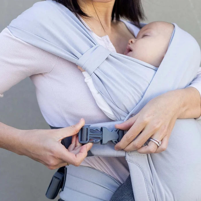 This effortless hybrid baby carrier is an ideal choice for all parents looking for a simple and convenient carrier for babies from birth to 18 months (7-35 lb or 3.2-16 kg)! Gray