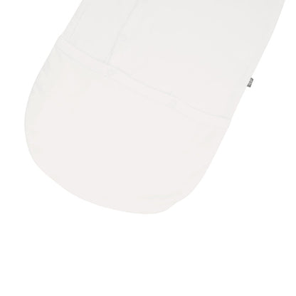 Close up of bottom of Kyte Baby bamboo Bundler in Cloud