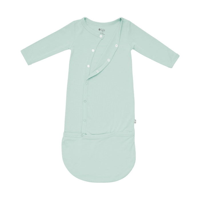 Partially unsnapped  Kyte Baby Snap Bundler in Sage