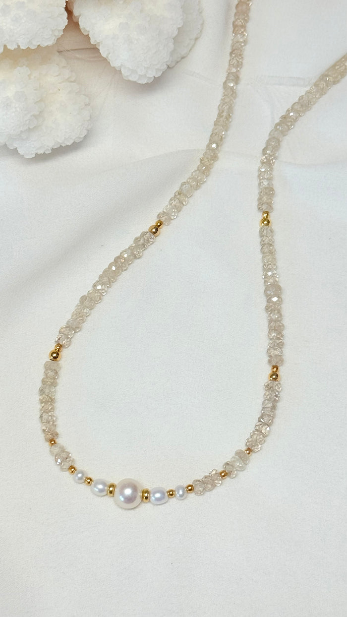 DAYDREAM necklace - Freshwater pearl