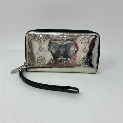 Michael Kors designer  wristlet