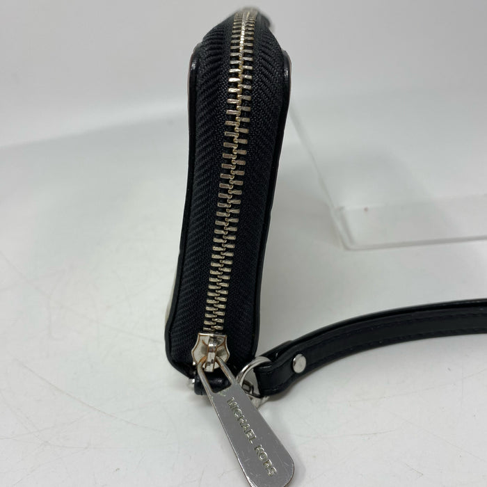 Michael Kors designer  wristlet