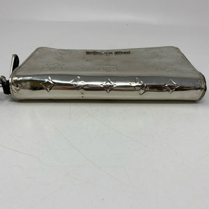 Michael Kors designer  wristlet