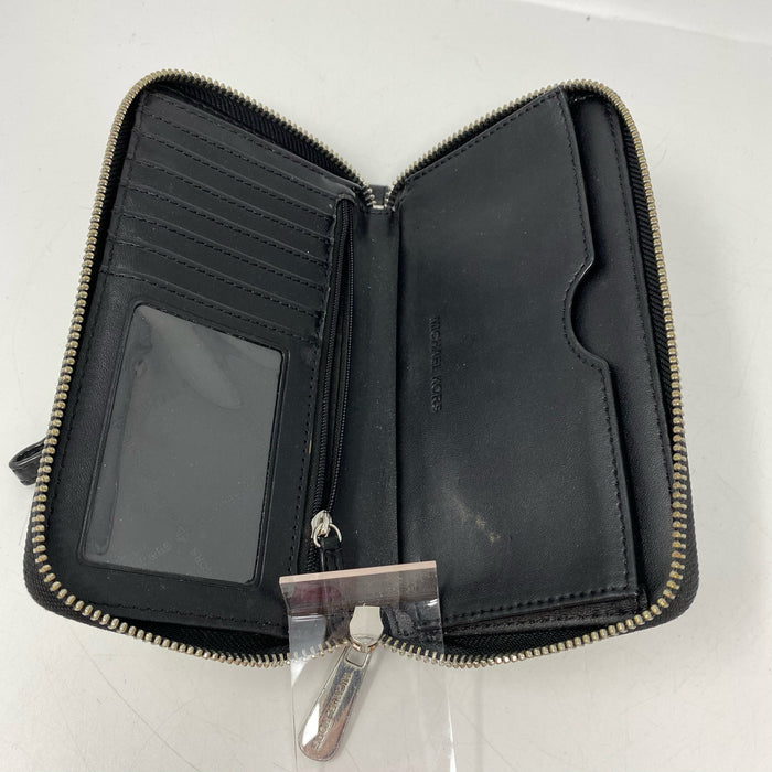 Michael Kors designer  wristlet