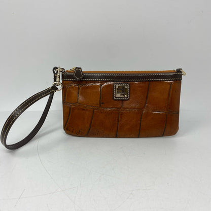 Dooney & Bourke designer  wristlet
