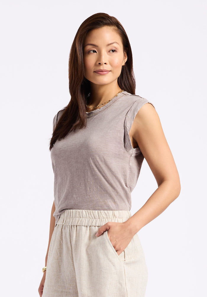 Buffalo Women Tops Beige Knit Tanks Relaxed Fit Crew Neckline