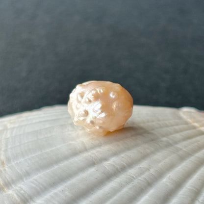 elegant texture rosebud pearl brooch