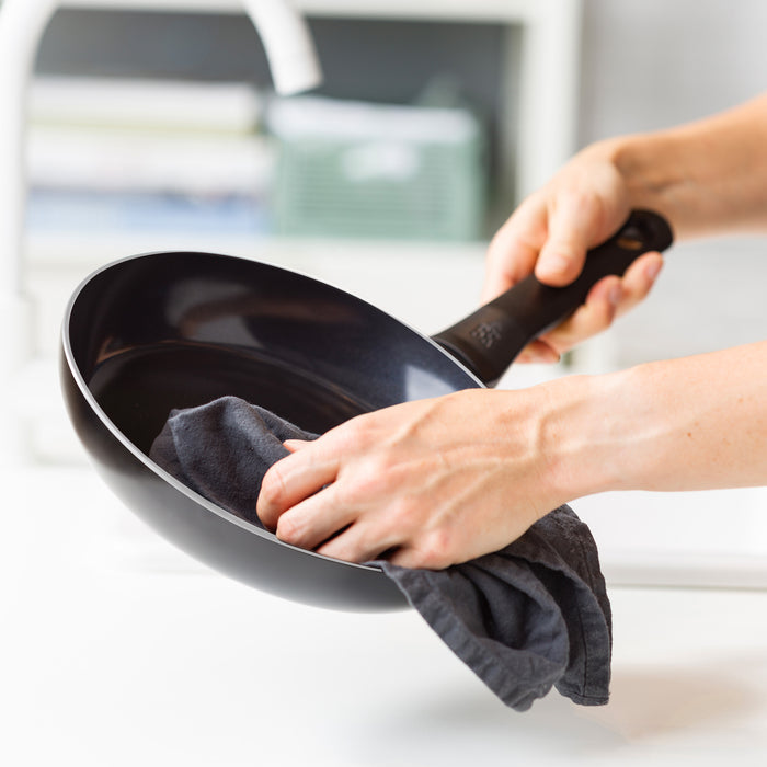 Enjoy hapjespan Black 28 cm