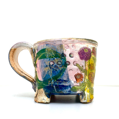 Footed mug