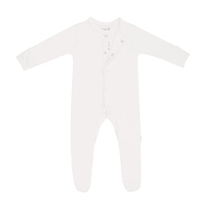 Flat lay snap closure on Kyte Baby Footie in Cloud