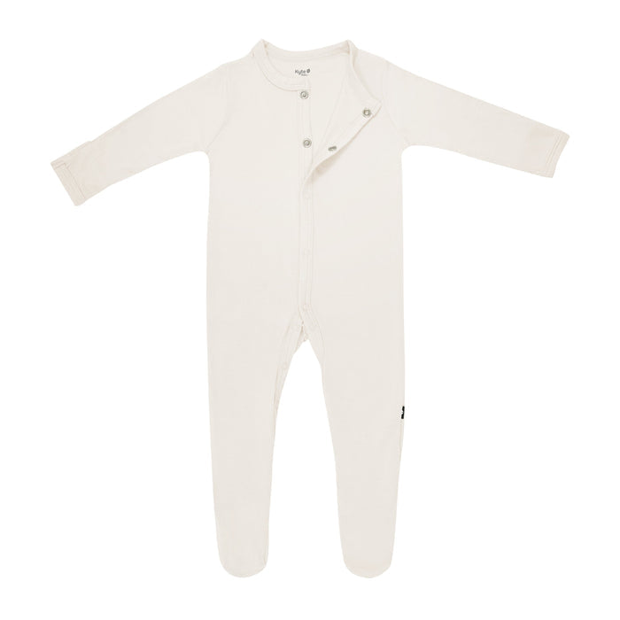 Snap closure on Kyte Baby Footie in  Oat
