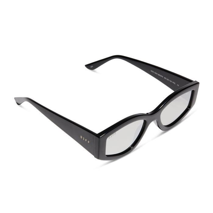 diff eyewear kai square sunglasses with a black frame and grey mirror lenses detailed view