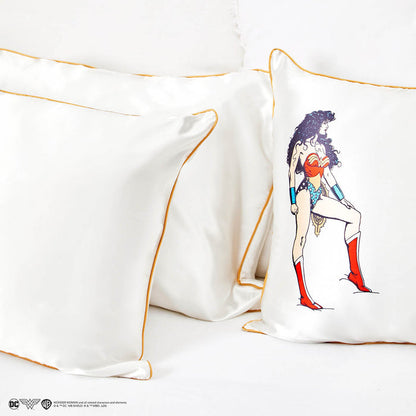 Kitsch x Wonder Woman Standard Satin Pillowcase — Believe in Wonder detail