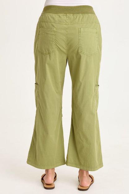 Wearables Leopold Poplin Darted Knee Cargo Crop