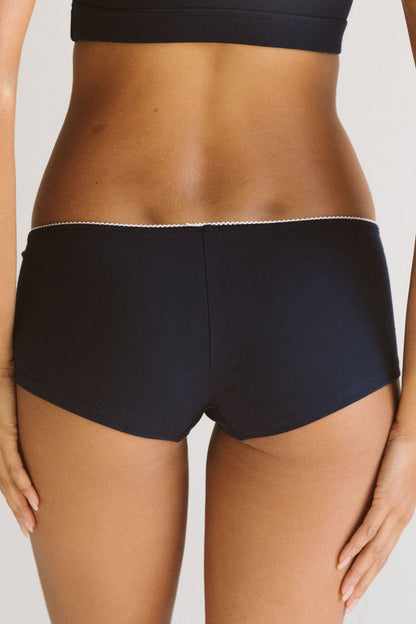 LOW RISE SHORTY BOI BRIEF IN NAVY