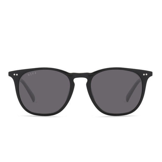 diff eyewear maxwell extra large square sunglasses in a black frame and solid grey polarized lens front view