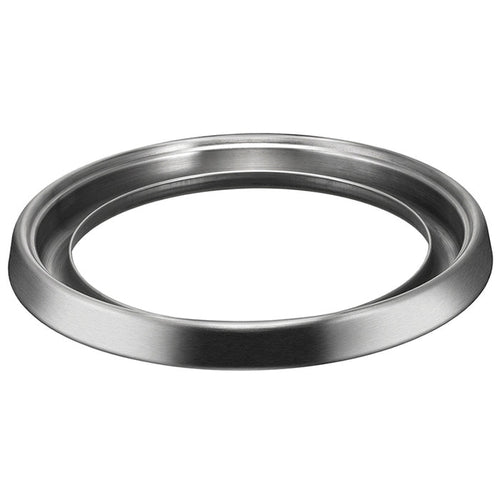 Der Unold Metall-Abtropfring für ASIA-GRILL 58543 + 58546 ist ein metallischer, kreisrunder Ring mit glatter, polierter Oberfläche und leicht abgeschrägten Kanten, abgebildet auf weißem Grund.