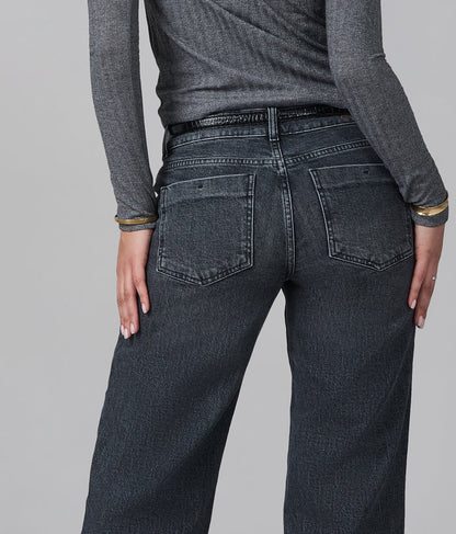 MIRO-GG Mid Rise Comfort Straight Jeans