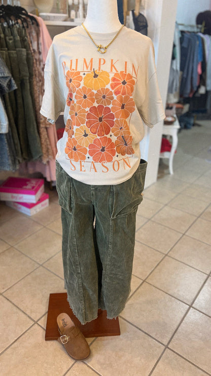 Oversized Pumpkin Season Graphic Tee