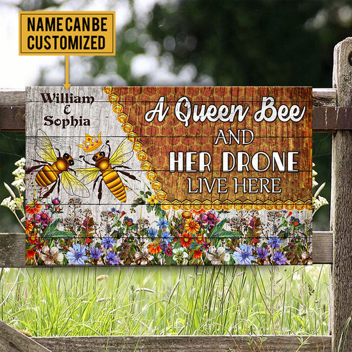 Personalized A Queen Bee And Her Drone Live Here Pallet Wood Rectangle Sign