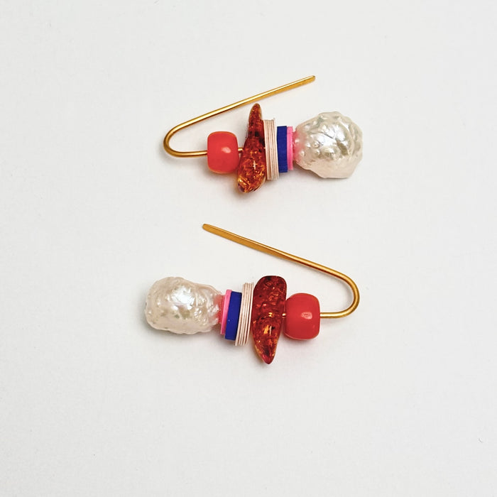 Short rosebud pearl and FUN earrings