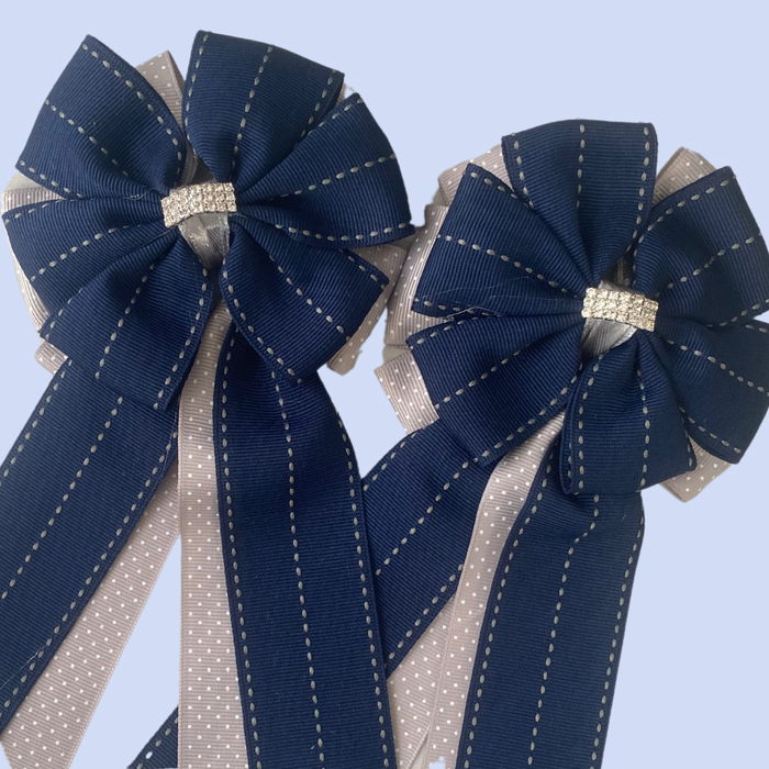 🤩 Show Bows: Navy Stitch on Gray Swiss Dot