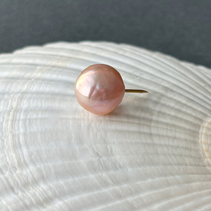 soft apricot Japan Kasumi pearl tie tack / brooch