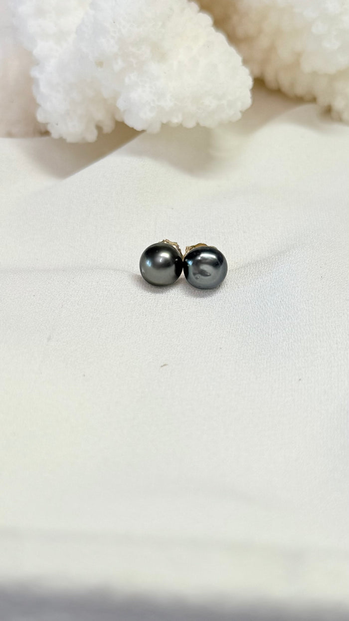 Tahitian Keshi studs - Classic gray