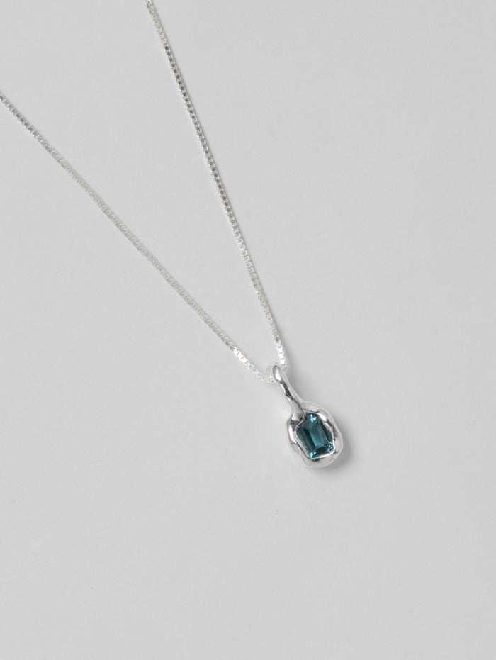 -Necklaces-wolfcircus.com