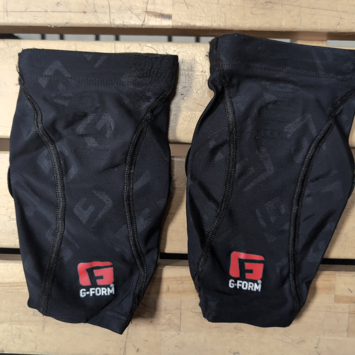 Used G Form Pro2X Knee Pads Size Yth S/M