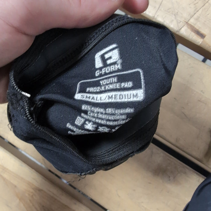 Used G Form Pro2X Knee Pads Size Yth S/M