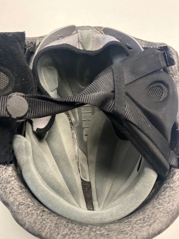 Used Giro Youth Black Ski Helmet