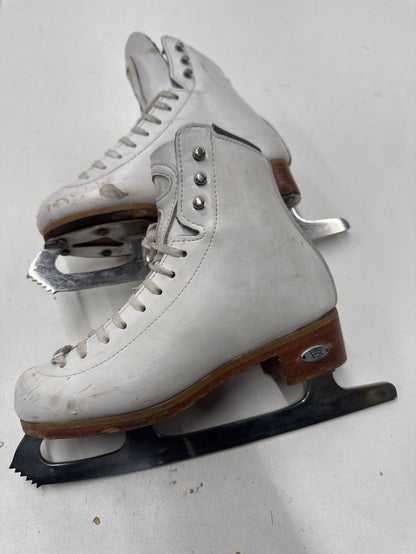 Used Reidell Stride Figure Skate Misses Size 2 Width B