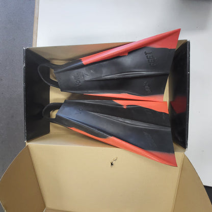 Used Voit V-Duck Size 8-9 Snorkeling Fins